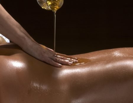 Чем известен аромамассаж тела?
