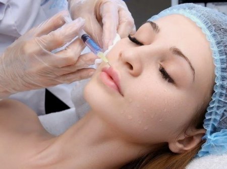 Инъекции гиалуроновой кислоты: особенности и применение
